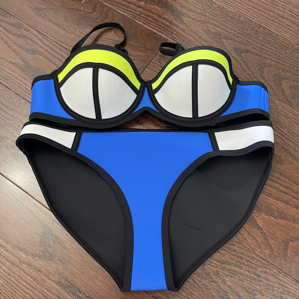 TRIANGL bathing suit